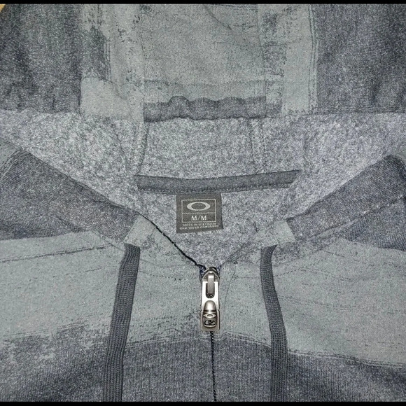 Oakley Full Zip Hoodie black and grey size Medium - Picture 4 of 6